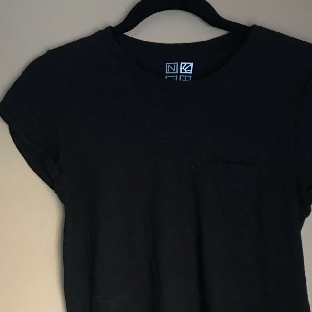 Basic black tee - Picture 2 of 2